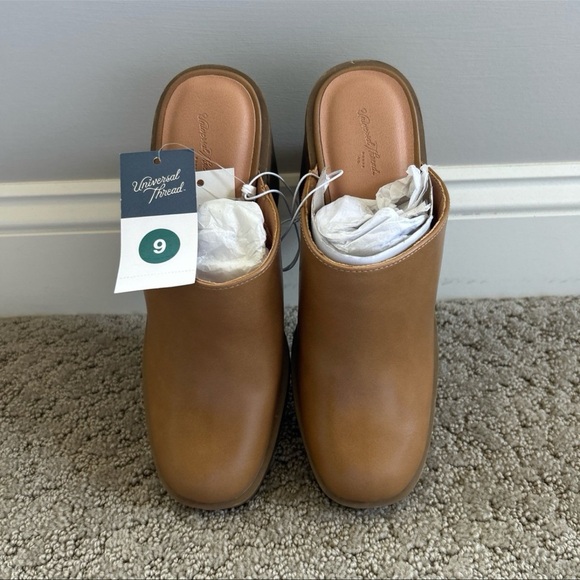 Universal Thread Shoes - Universal Thread Tess Slip-On Tan Clogs Mules Shoes Chunky Bohemian Sz 9 NWT